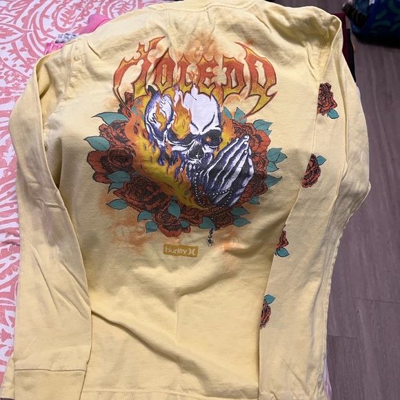Hurley Other - Hurley skull yellow long sleeve Sm.5 Tie-Dye Shorts🏝️
